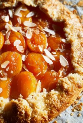 Aprikosen-Galette mit Mandelplättchen
