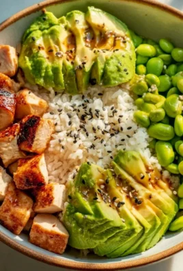 Protein Power Bowl: Hähnchen, Edamame & Avocado Genuss!