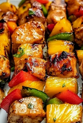Saftige Ananas-Hähnchen-Spieße für Grillabende